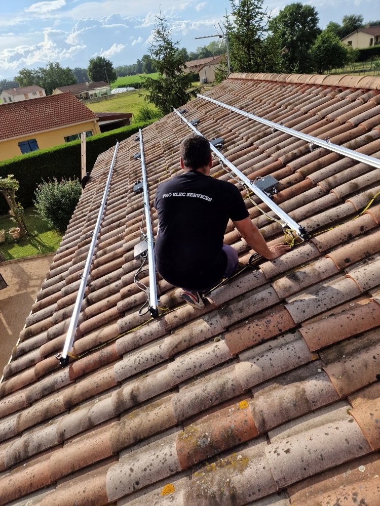 Installation de panneaux photovoltaïques 5 KWc à Genas