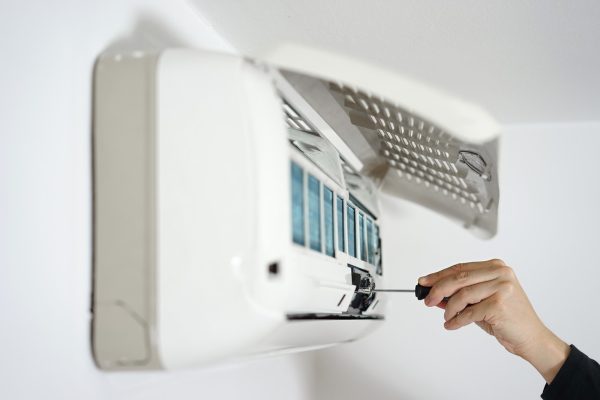 fixing and maintaining air conditioning system